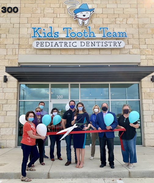 Britta Lynn Machuca, DDS — pediatric dentist in Buda