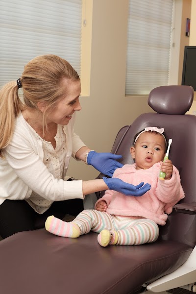 Courtney Beth Carr, DDS — pediatric dentist in Austin