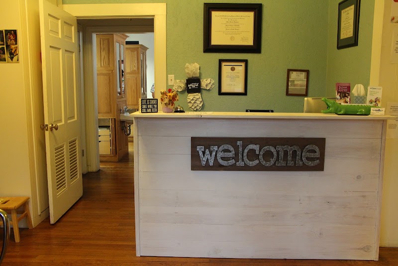 John Vincent Sessions, DDS — pediatric dentist in Kirbyville