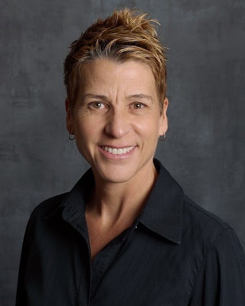Laurie Bradley, DDS — pediatric dentist in Austin