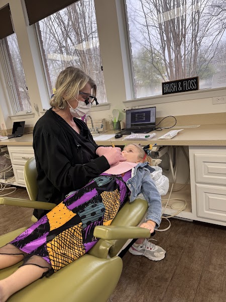 Ronald John Garza, DDS — pediatric dentist in Dallas
